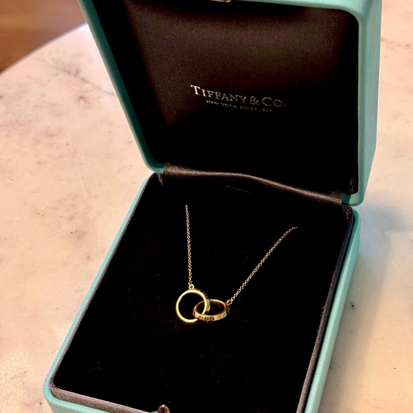 Authentic Tiffany’s 18K Yellow Gold Atlas X Closed Interlocking Pendent Necklace - Picture 3 of 12